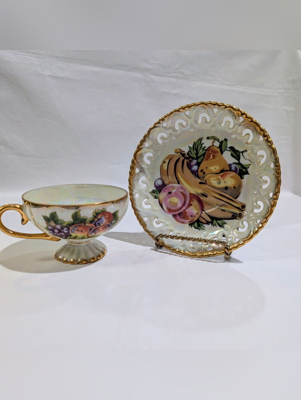Vintage Pedestal Fruit Lustreware Teacup & Reticulated Saucer Gold Gilt set EUC